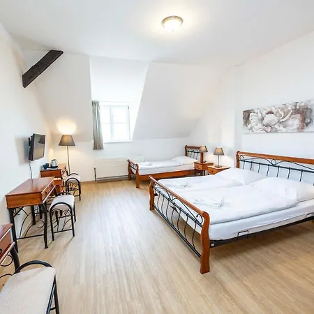 Konukevi Kralovske Lazne Poděbrady
